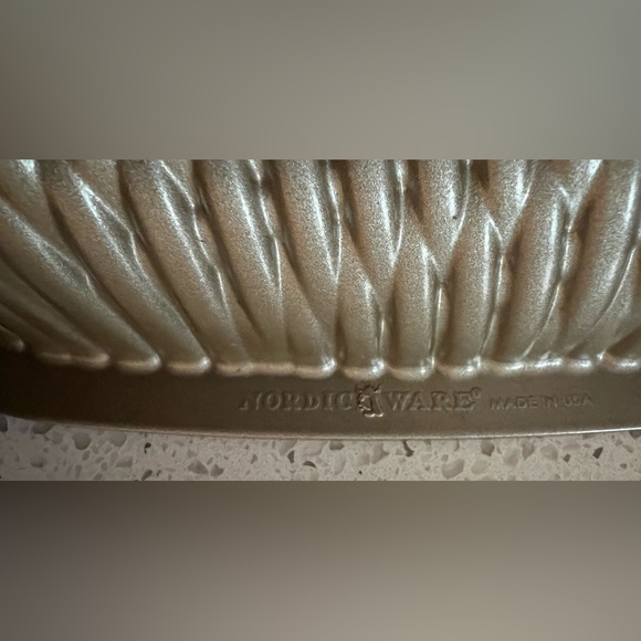 Nordic Ware Cornucopia Nonstick Cast Aluminum Baking Pan - Picture 3 of 4